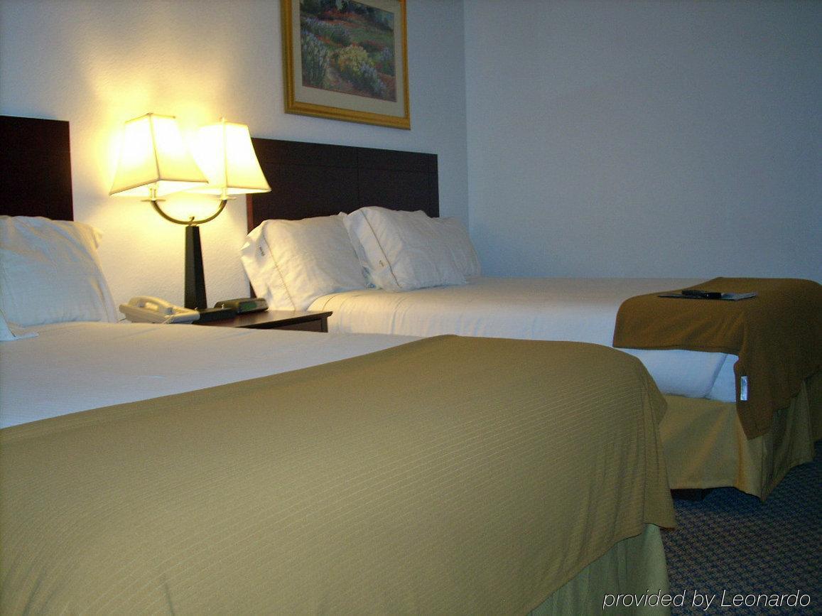 La Quinta Inn And Suites By Wyndham Elkhart Pokoj fotografie