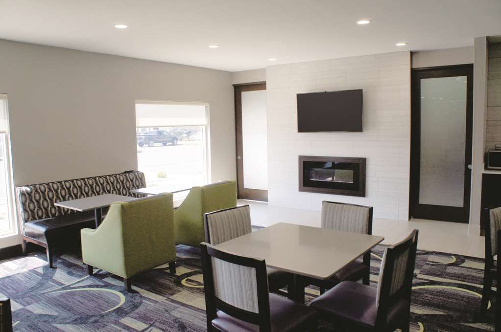 La Quinta Inn And Suites By Wyndham Elkhart Restaurace fotografie